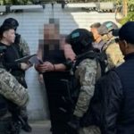 Представились полицейскими и вывезли за город: подозреваемых в вымогательстве задержали в Алматы (видео)