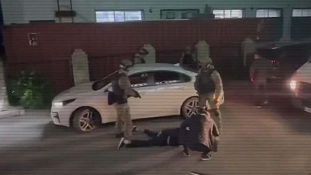 Незаконная регистрация авто и подделка VIN-кодов: 13 участников ОПГ осудили в Алматы (видео)