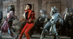 Майкл Джексонның Thriller клипіндегі қызыл күртешесі аукционға қойылады