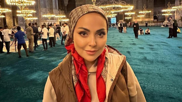 Майя Бекбаева запечатлелась в платке в турецкой мечети "Айя-София"